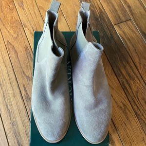 Tan Chelsea Boots
